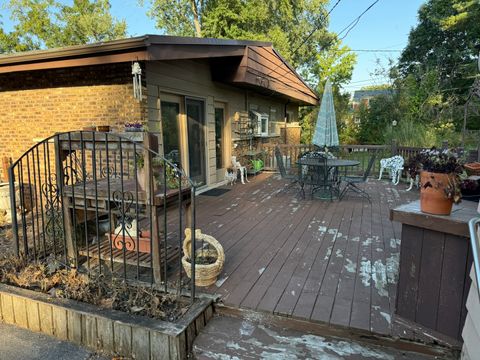 Tiny photo for 1901 W Plainfield Road, La Grange Highlands, IL 60525 (MLS # 12489706)