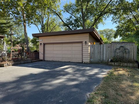 Tiny photo for 1901 W Plainfield Road, La Grange Highlands, IL 60525 (MLS # 12489706)