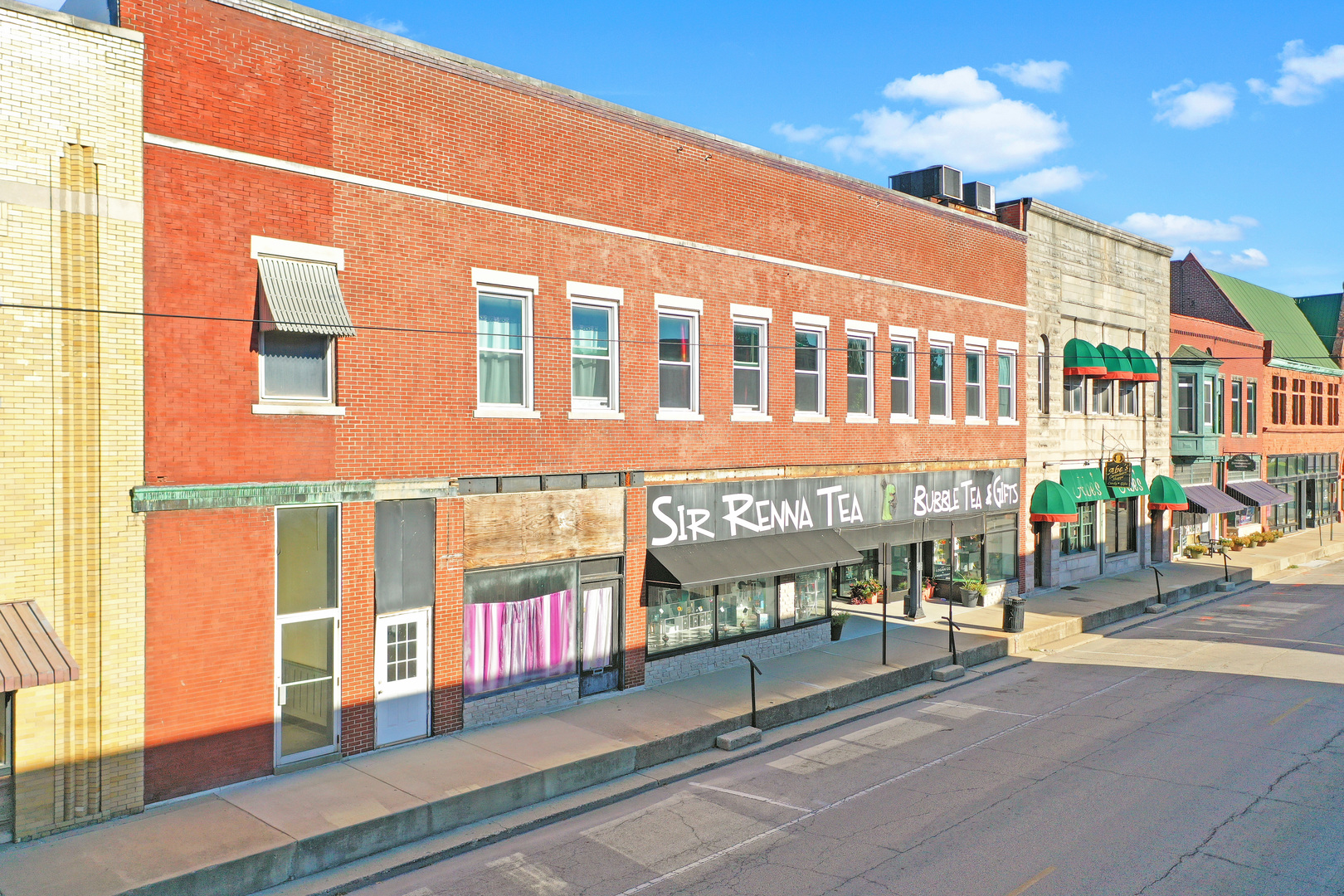 113 N Kickapoo Street