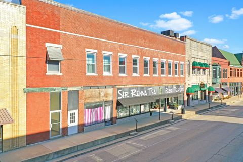 Tiny photo for 113 N Kickapoo Street, Lincoln, IL 62656 (MLS # 12496242)