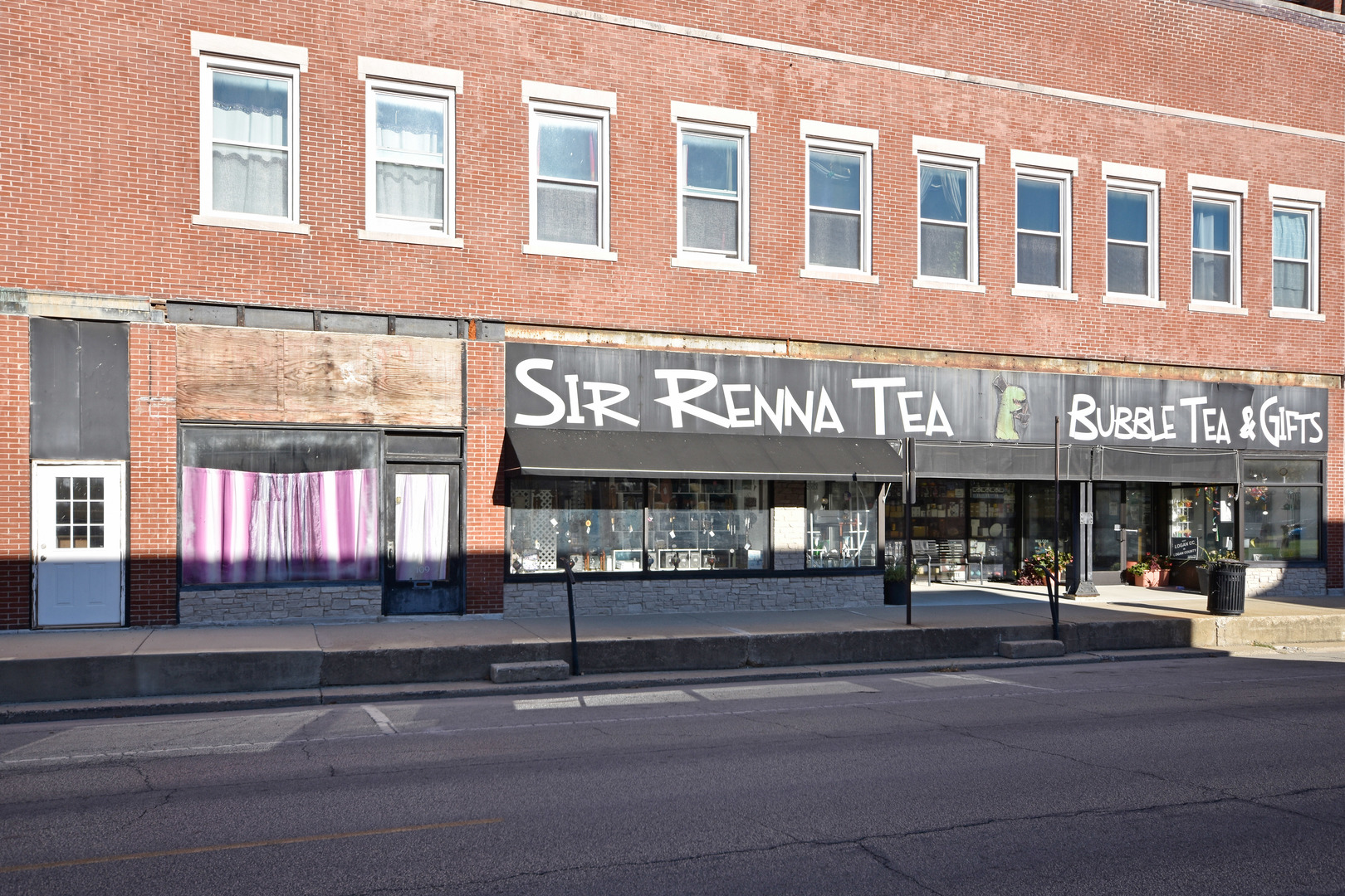 113 N Kickapoo Street