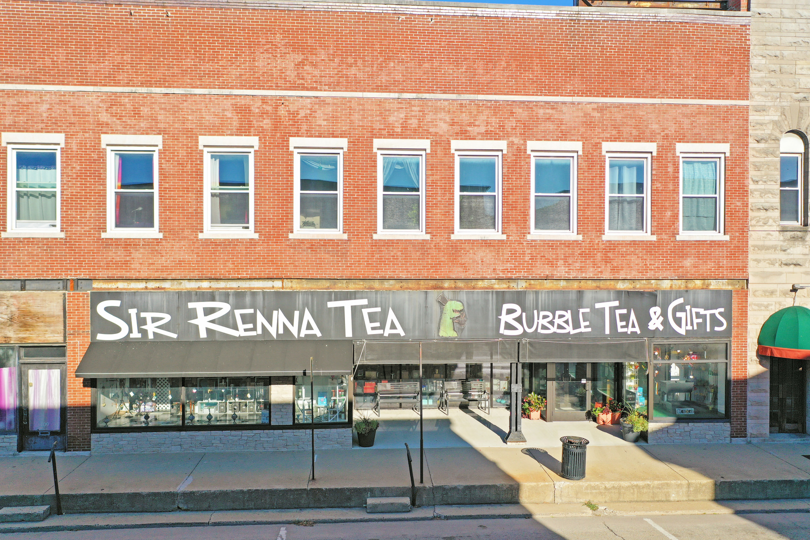 113 N Kickapoo Street