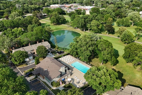 Tiny photo for 250 W Parliament Place #219, Mount Prospect, IL 60056 (MLS # 12714046)