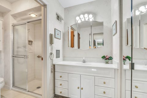 Tiny photo for 250 W Parliament Place #219, Mount Prospect, IL 60056 (MLS # 12714046)
