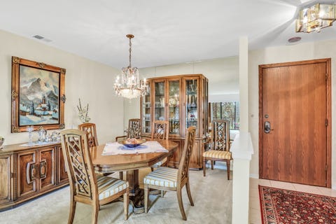 Tiny photo for 250 W Parliament Place #219, Mount Prospect, IL 60056 (MLS # 12714046)