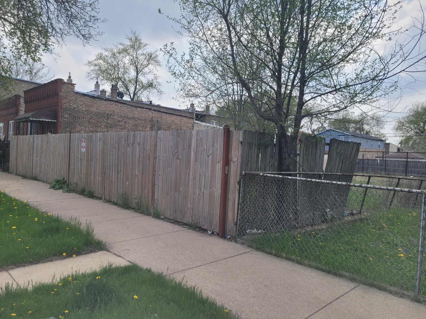 1110 N Springfield Avenue