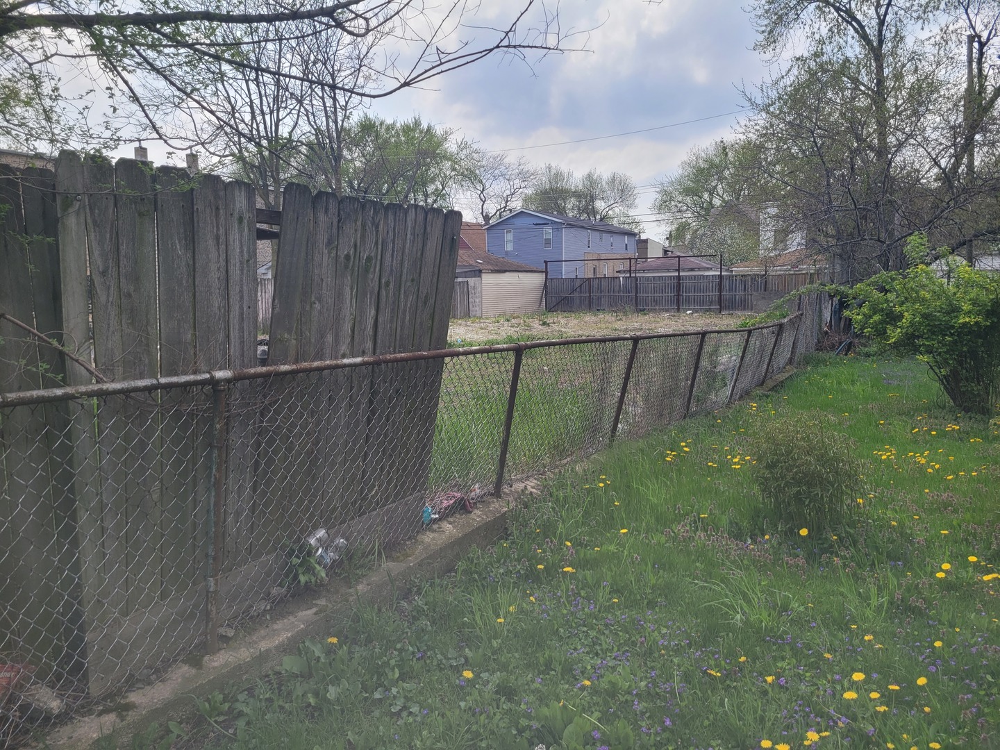 1110 N Springfield Avenue