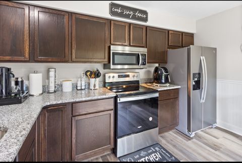 Tiny photo for 5051 Woodlake Drive, Loves Park, IL 61111 (MLS # 12462907)