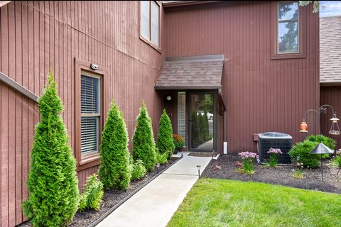 Tiny photo for 5051 Woodlake Drive, Loves Park, IL 61111 (MLS # 12462907)