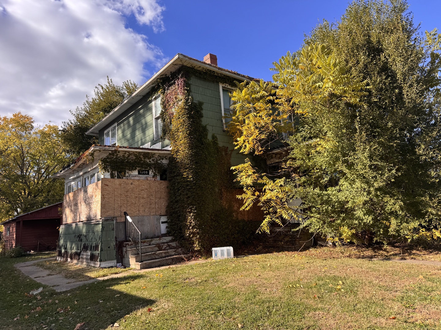 1008 N Bloomington Street