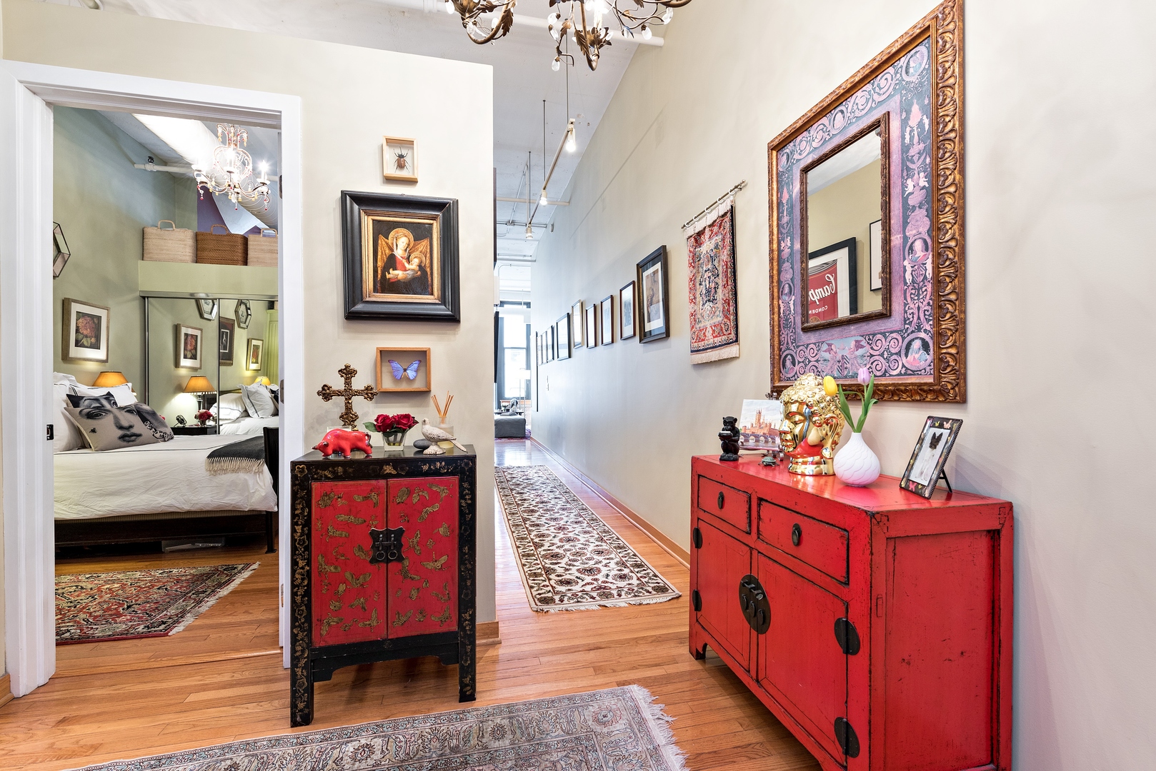 333 W HUBBARD Street 520