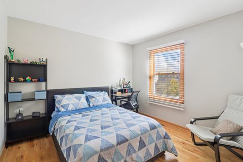 Tiny photo for 210 E Lakeside Drive, Vernon Hills, IL 60061 (MLS # 12499912)