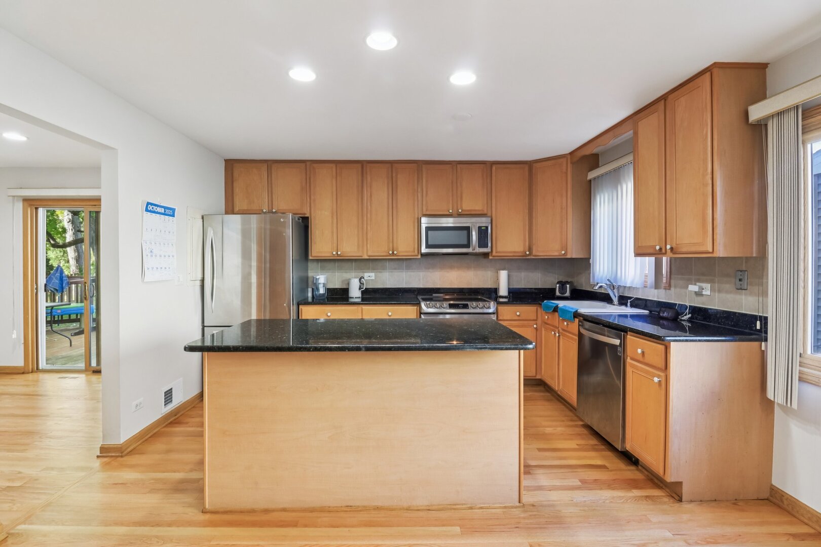 210 E Lakeside Drive