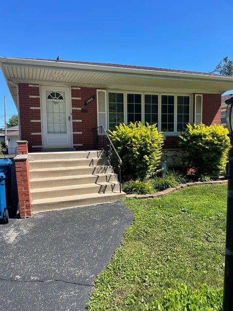 Photo of 3908 W 117TH Street, Alsip, IL 60803 (MLS # 12684433)