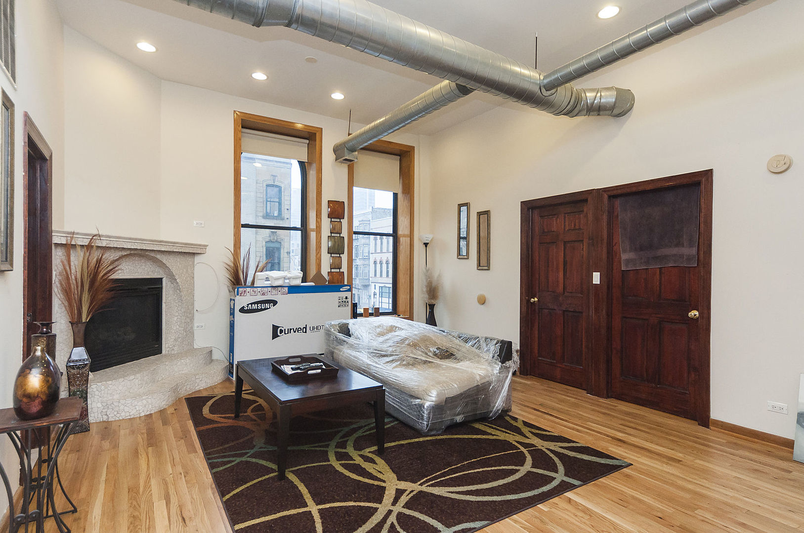 548 N Wells Street 3