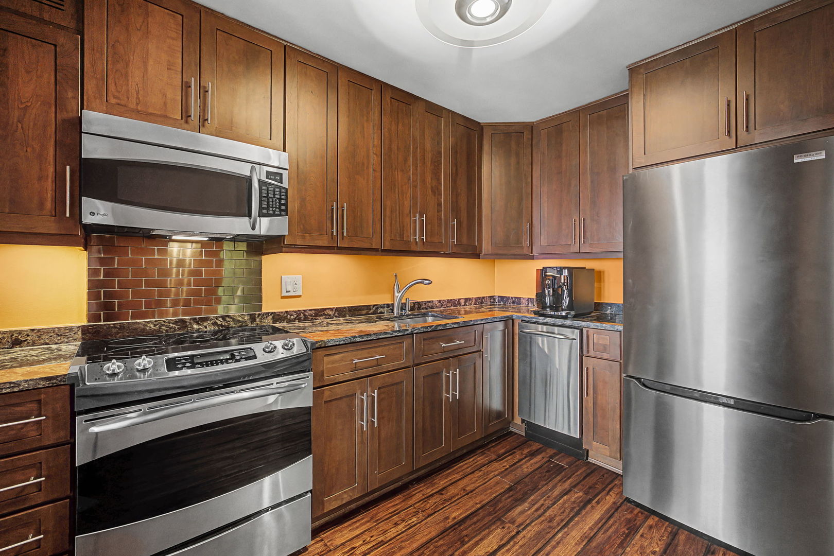 1660 N LaSalle Drive 1509