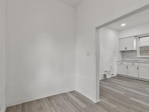 Tiny photo for 13346 S Carondolet Avenue, Chicago, IL 60633 (MLS # 12510796)