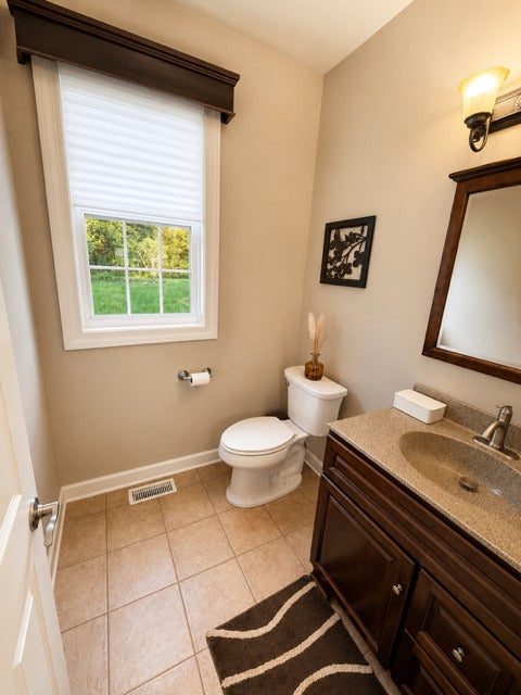 Tiny photo for 11 Harrington Court, Hawthorn Woods, IL 60047 (MLS # 12708753)