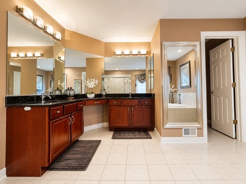Tiny photo for 11 Harrington Court, Hawthorn Woods, IL 60047 (MLS # 12708753)