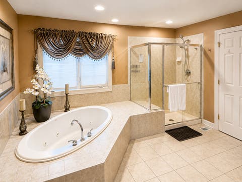 Tiny photo for 11 Harrington Court, Hawthorn Woods, IL 60047 (MLS # 12708753)