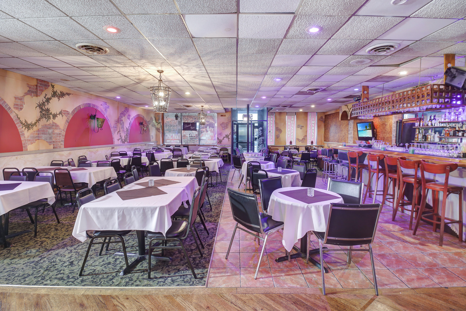 5549 W Belmont Avenue