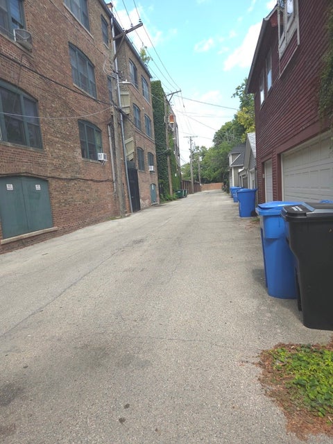 Tiny photo for 5551 S Kimbark Avenue #8, Chicago, IL 60637 (MLS # 12748748)