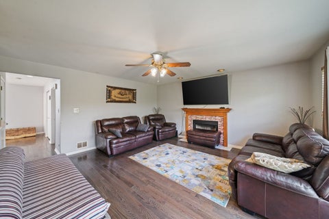 Tiny photo for 57 White Fence Trail, Streamwood, IL 60107 (MLS # 12734227)