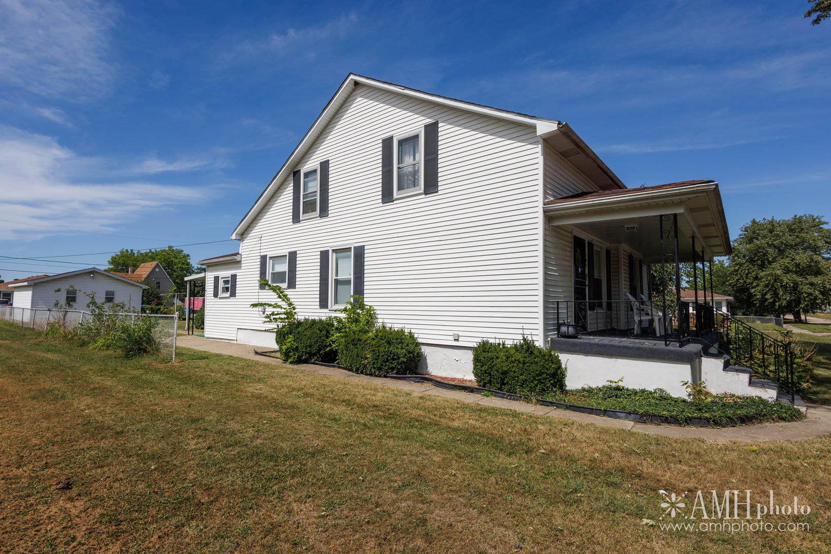765 N Rosewood Avenue