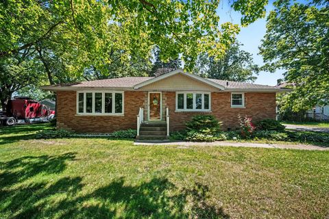 Photo of 11741 S Central Park Avenue, Merrionette Park, IL 60803 (MLS # 12528188)