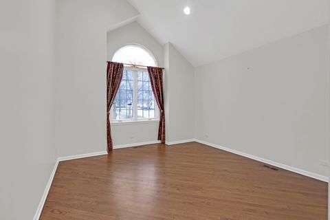 Tiny photo for 141 Manchester Court, Buffalo Grove, IL 60089 (MLS # 12589518)