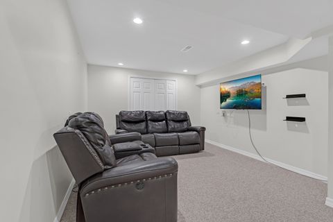 Tiny photo for 141 Manchester Court, Buffalo Grove, IL 60089 (MLS # 12589518)