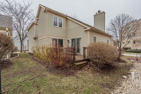 Tiny photo for 141 Manchester Court, Buffalo Grove, IL 60089 (MLS # 12589518)