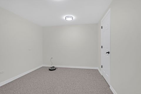 Tiny photo for 141 Manchester Court, Buffalo Grove, IL 60089 (MLS # 12589518)