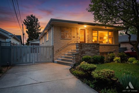 Tiny photo for 11249 S Homan Avenue, Chicago, IL 60655 (MLS # 12634840)