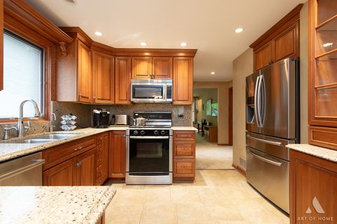 Tiny photo for 11249 S Homan Avenue, Chicago, IL 60655 (MLS # 12634840)