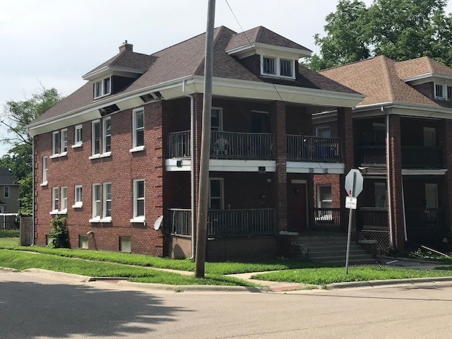 602-604 Woodlawn Avenue