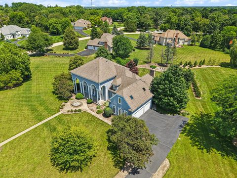 Tiny photo for 6605 Oakwood Manor Drive, Crystal Lake, IL 60012 (MLS # 12609879)