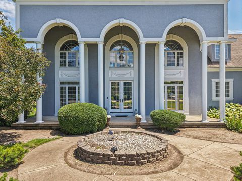 Tiny photo for 6605 Oakwood Manor Drive, Crystal Lake, IL 60012 (MLS # 12609879)