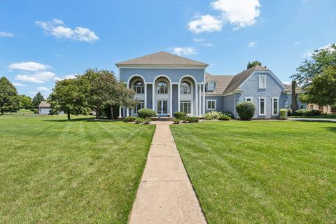 Tiny photo for 6605 Oakwood Manor Drive, Crystal Lake, IL 60012 (MLS # 12609879)