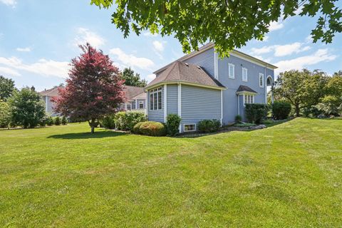 Tiny photo for 6605 Oakwood Manor Drive, Crystal Lake, IL 60012 (MLS # 12609879)