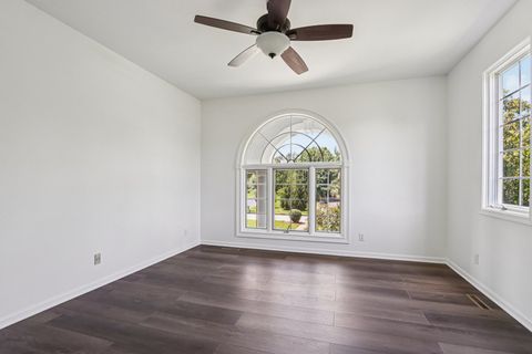 Tiny photo for 6605 Oakwood Manor Drive, Crystal Lake, IL 60012 (MLS # 12609879)