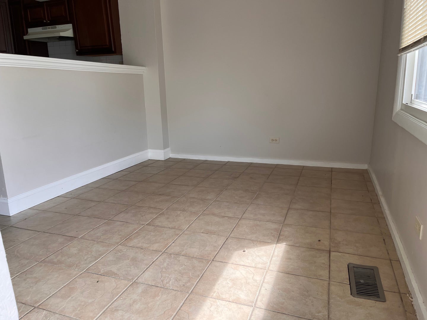 1289 Court E Court 1289