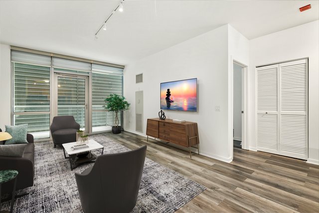 125 S Green Street 307A