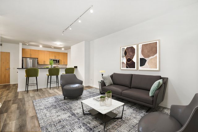 125 S Green Street 307A