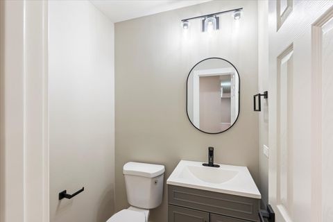 Tiny photo for 835 Ridge Avenue #207, Evanston, IL 60202 (MLS # 12494674)