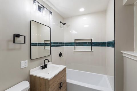 Tiny photo for 835 Ridge Avenue #207, Evanston, IL 60202 (MLS # 12494674)
