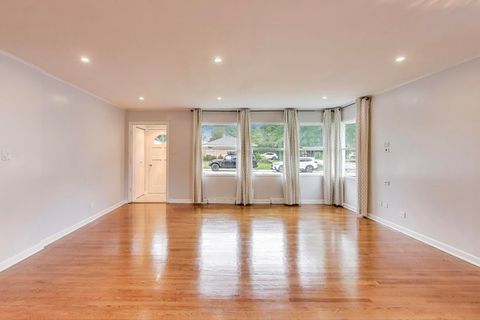 Tiny photo for 1022 Whitfield Road, Northbrook, IL 60062 (MLS # 12498804)