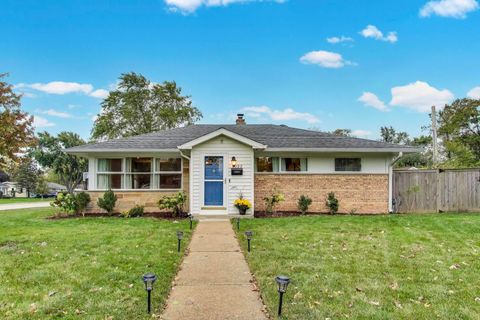 Photo of 1022 Whitfield Road, Northbrook, IL 60062 (MLS # 12498804)