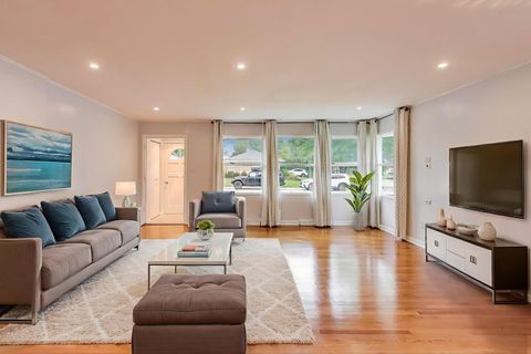 Tiny photo for 1022 Whitfield Road, Northbrook, IL 60062 (MLS # 12498804)