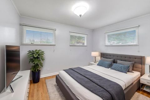 Tiny photo for 1022 Whitfield Road, Northbrook, IL 60062 (MLS # 12498804)